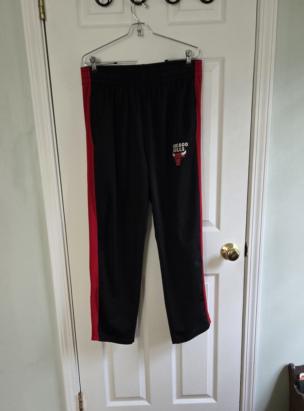 NBA Chicago Bulls Track Pants Athletic Apparel. Large